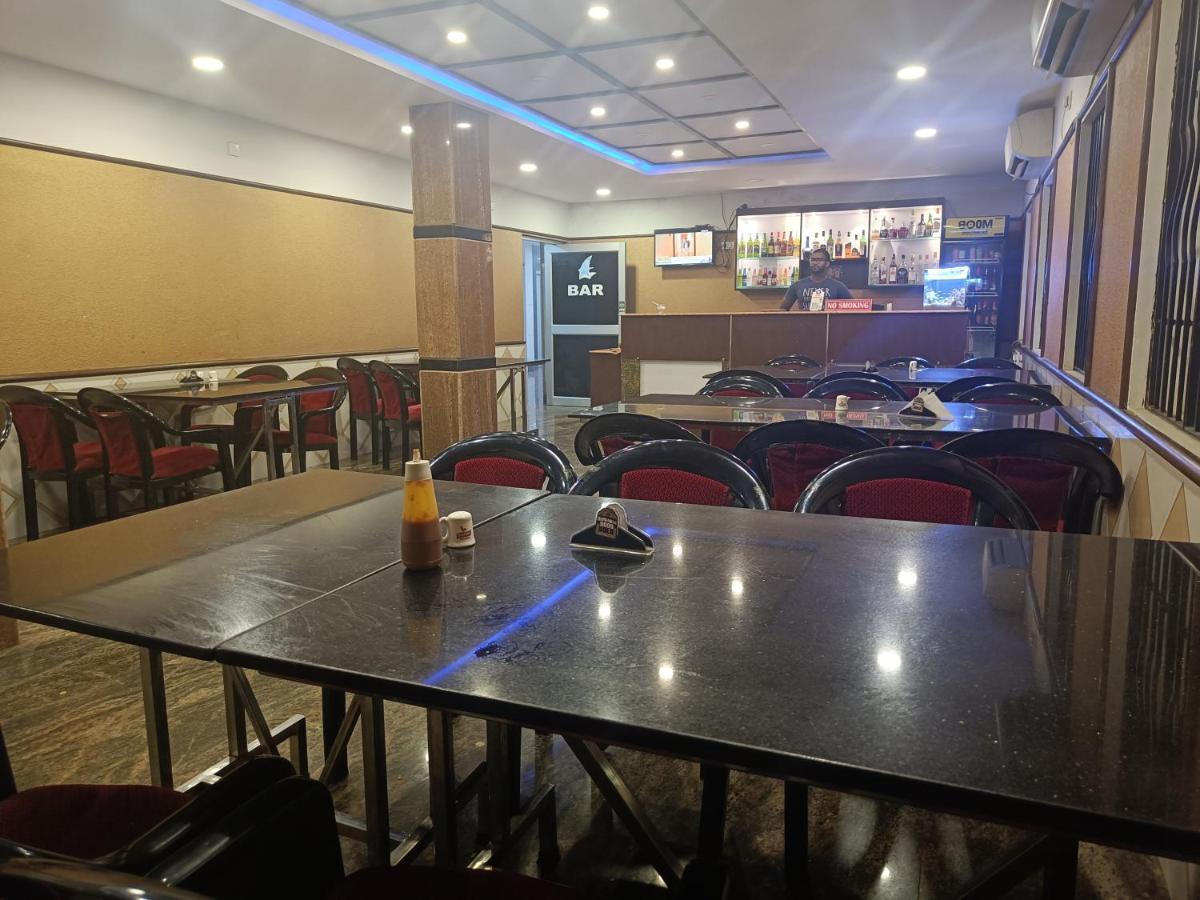 阿鲁纳查拉酒店 蓬蒂切里 外观 照片