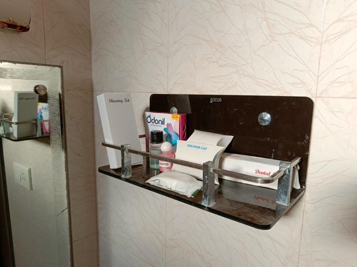 阿鲁纳查拉酒店 蓬蒂切里 外观 照片