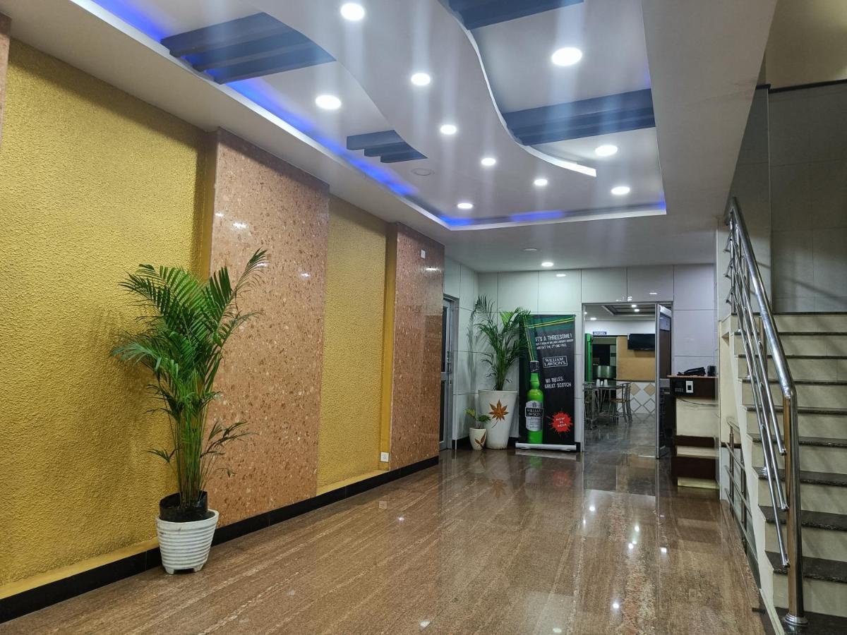阿鲁纳查拉酒店 蓬蒂切里 外观 照片