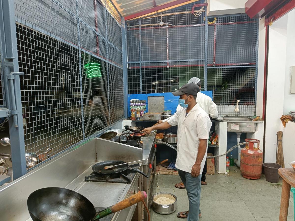 阿鲁纳查拉酒店 蓬蒂切里 外观 照片